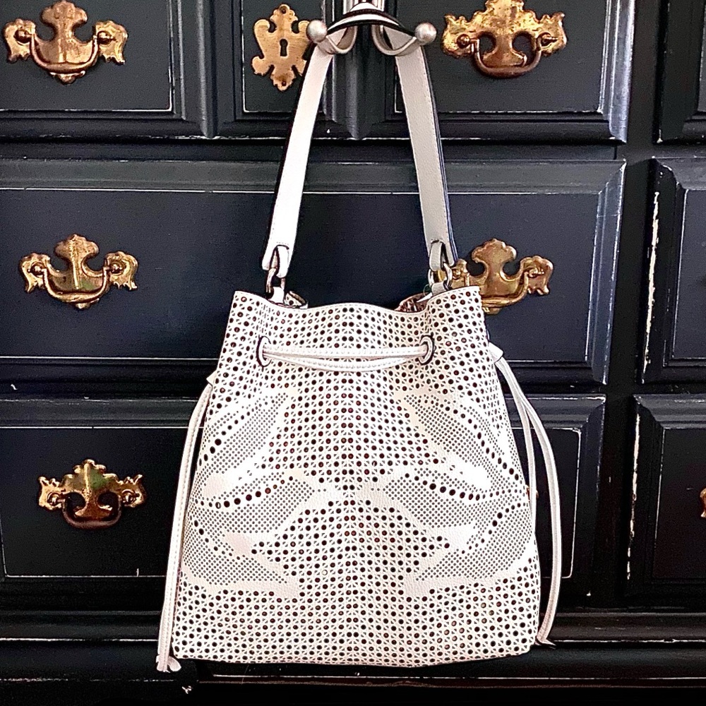 💖 NEW Laser Cut Drawstring Shoulder Bag Purse